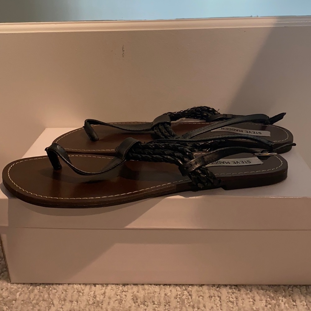 Steve Madden black sandals